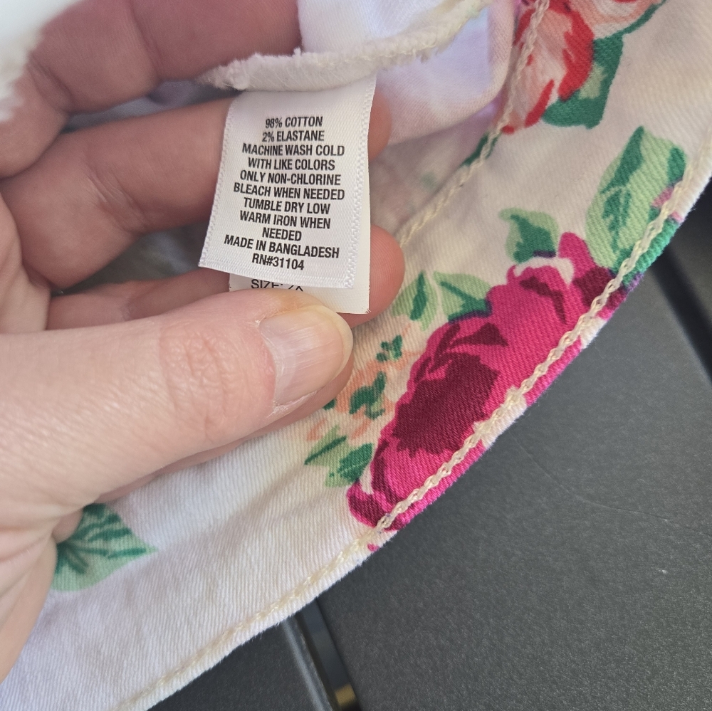 EUC Floral Denim Jacket - 2X - Picture 8 of 13